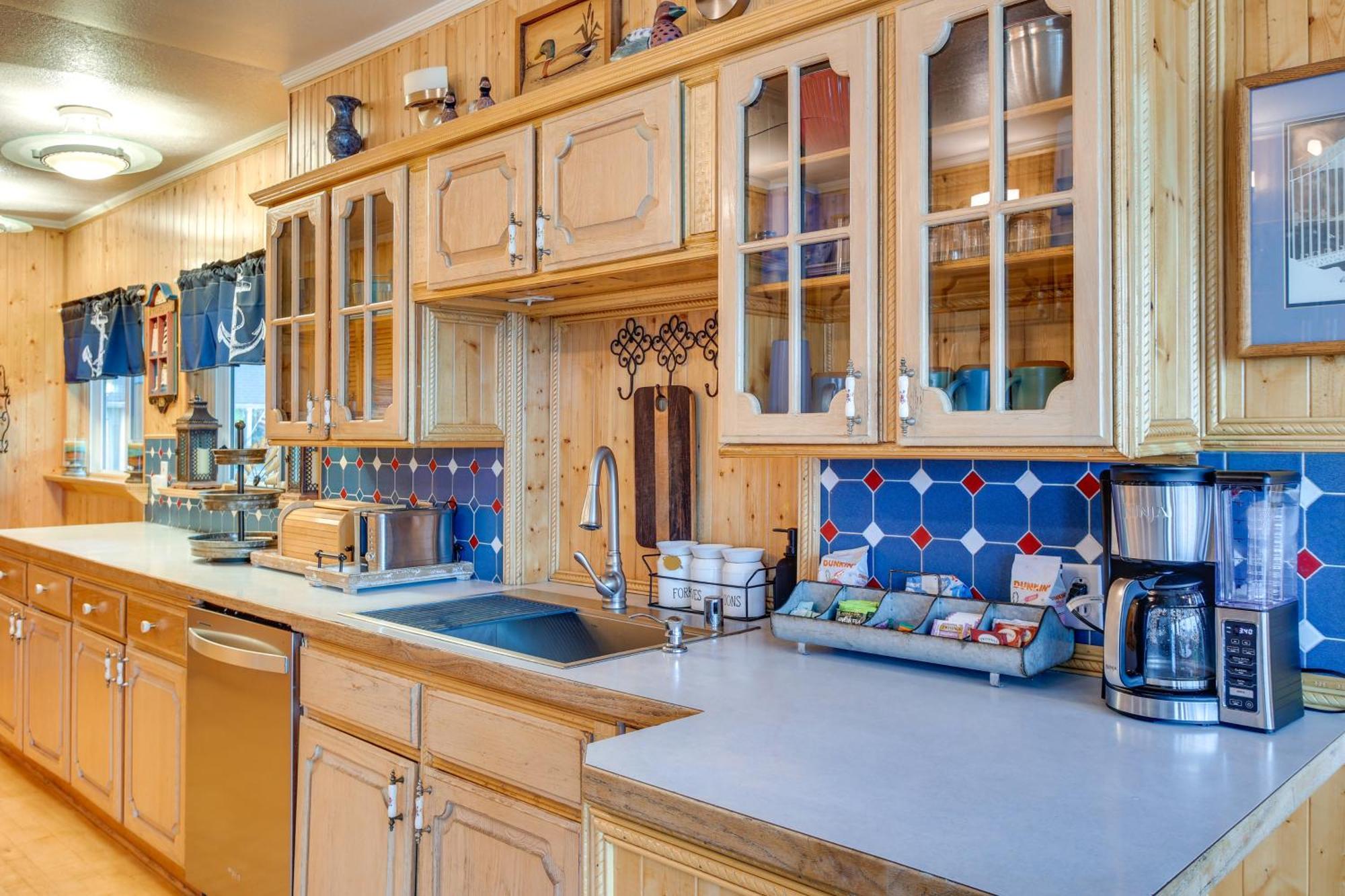 Tacoma Home On Steilacoom Lake With Dock! Extérieur photo