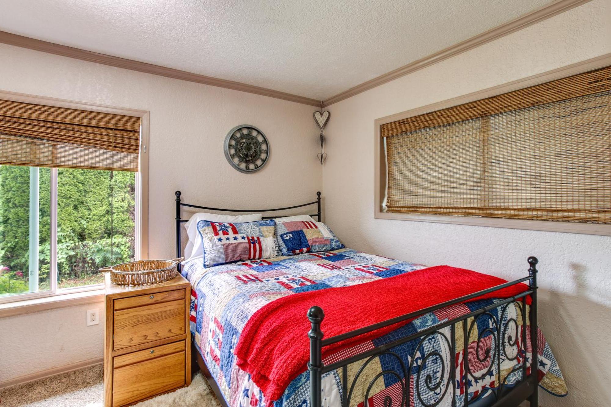 Tacoma Home On Steilacoom Lake With Dock! Extérieur photo