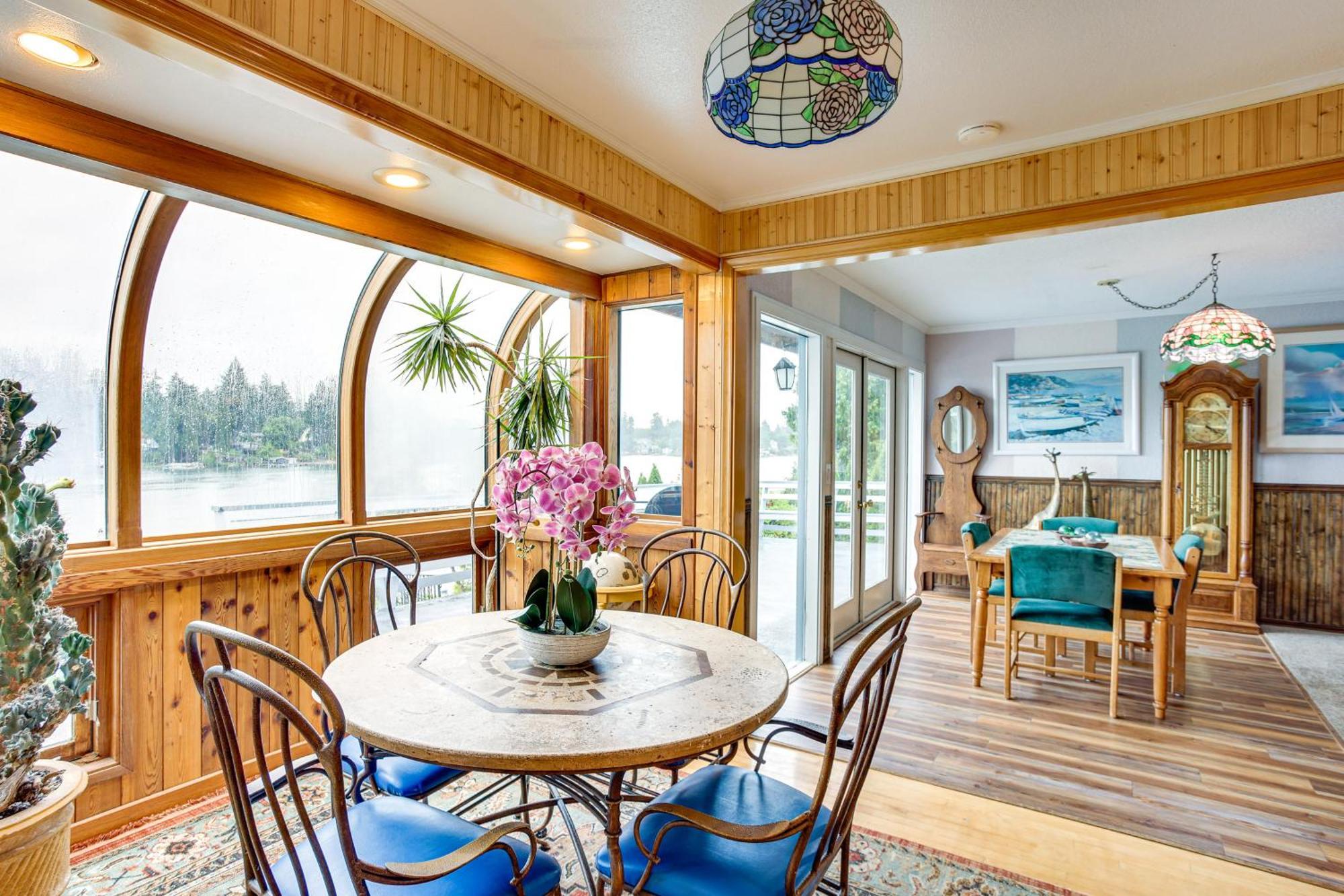 Tacoma Home On Steilacoom Lake With Dock! Extérieur photo
